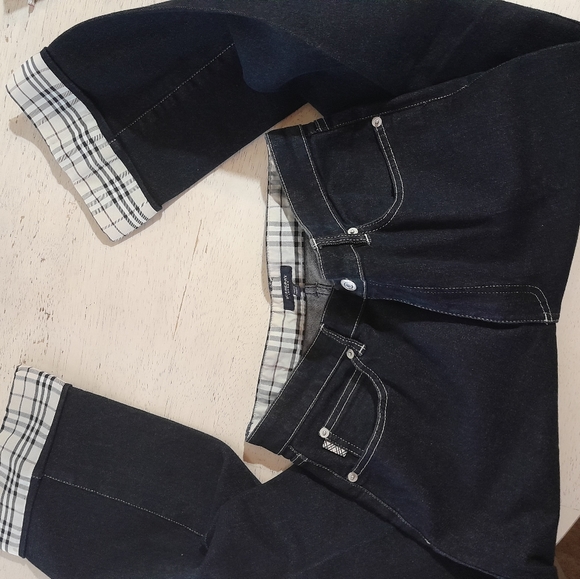 Burberry Jean's *8* - Picture 2 of 6